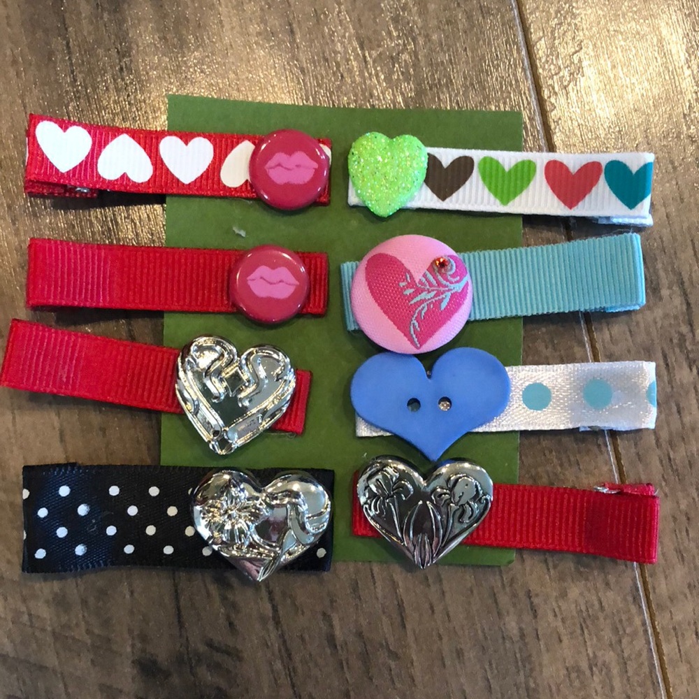 Valentine hair clips